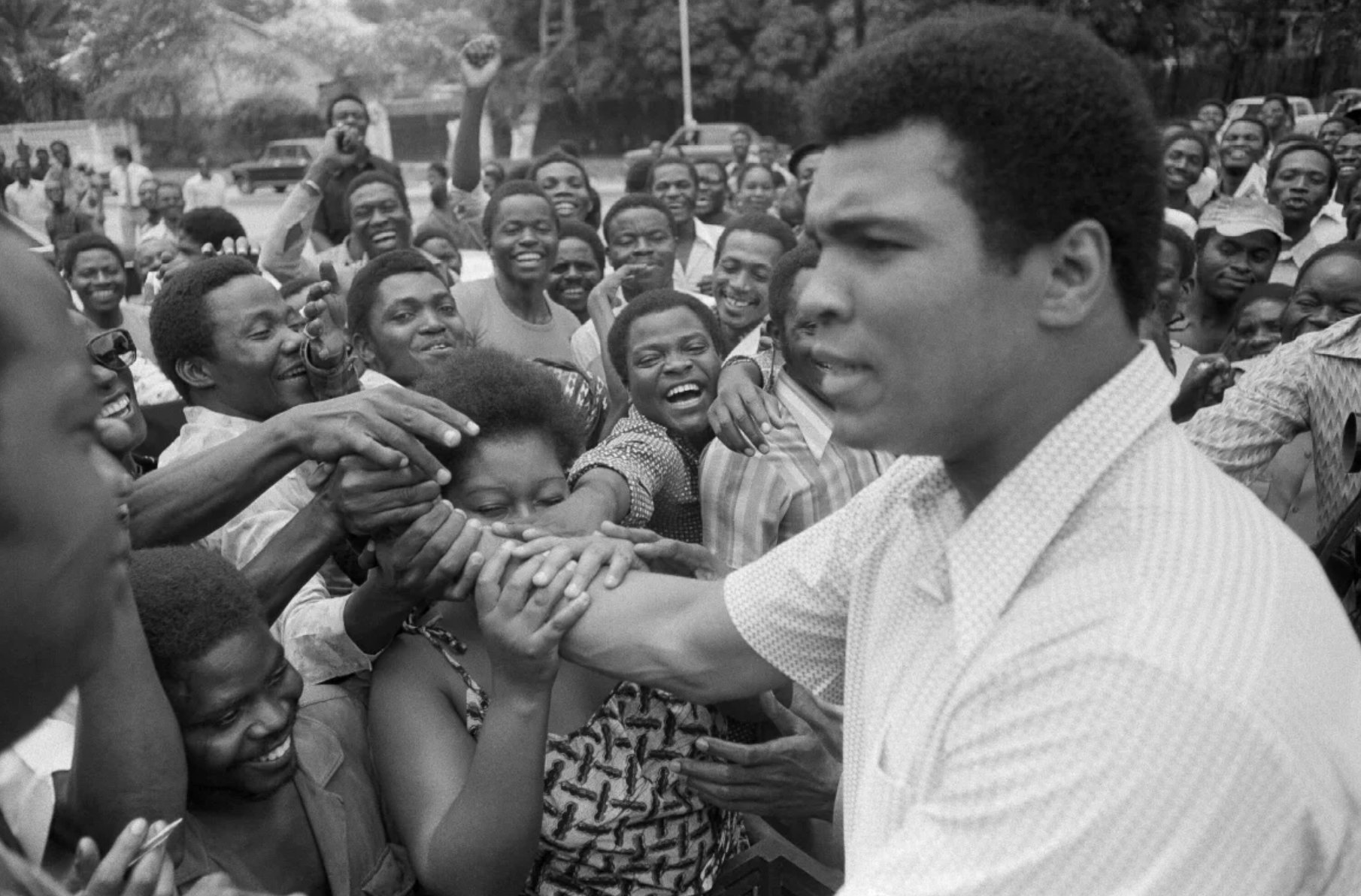 Muhammad Ali greeted by crowds in Kinshasa, 1974